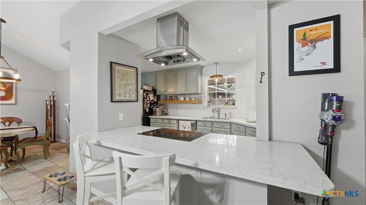 19 Pebblebrook Ln - Photo 2 of 28