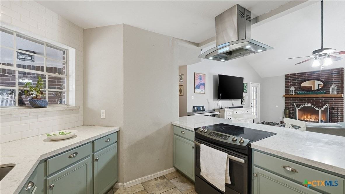 19 Pebblebrook Ln - Photo 3 of 28