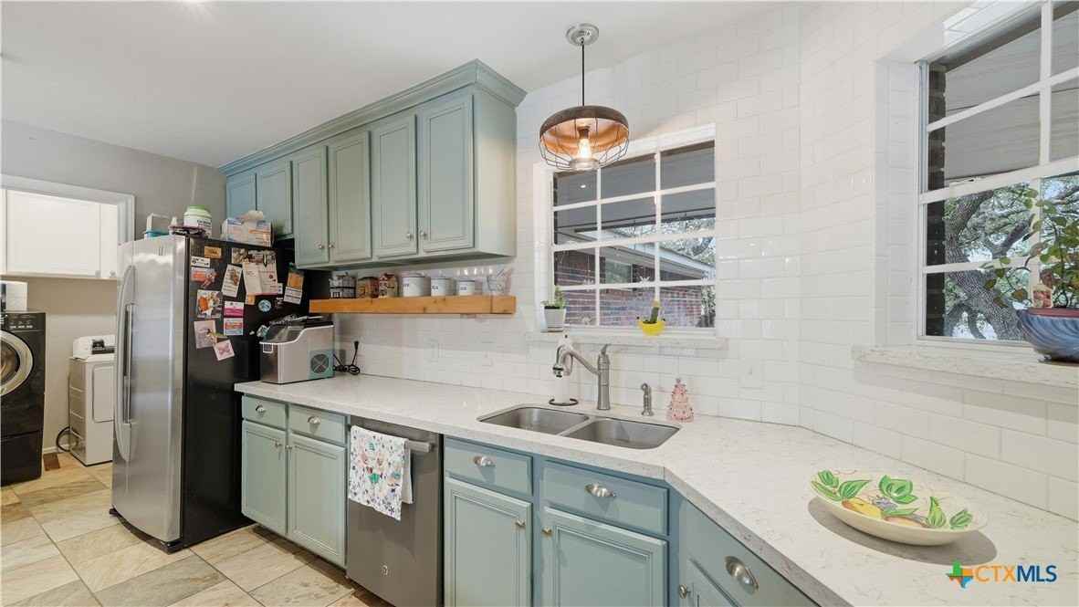 19 Pebblebrook Ln - Photo 5 of 28