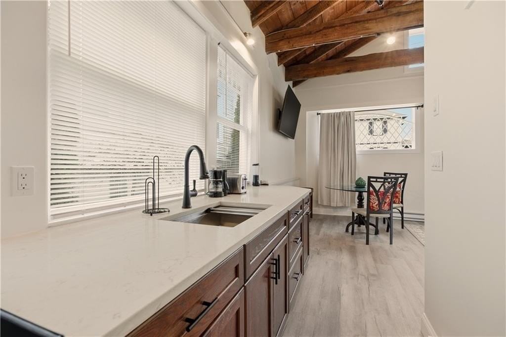 98 Kay Street Carraige House - Photo 7 of 22