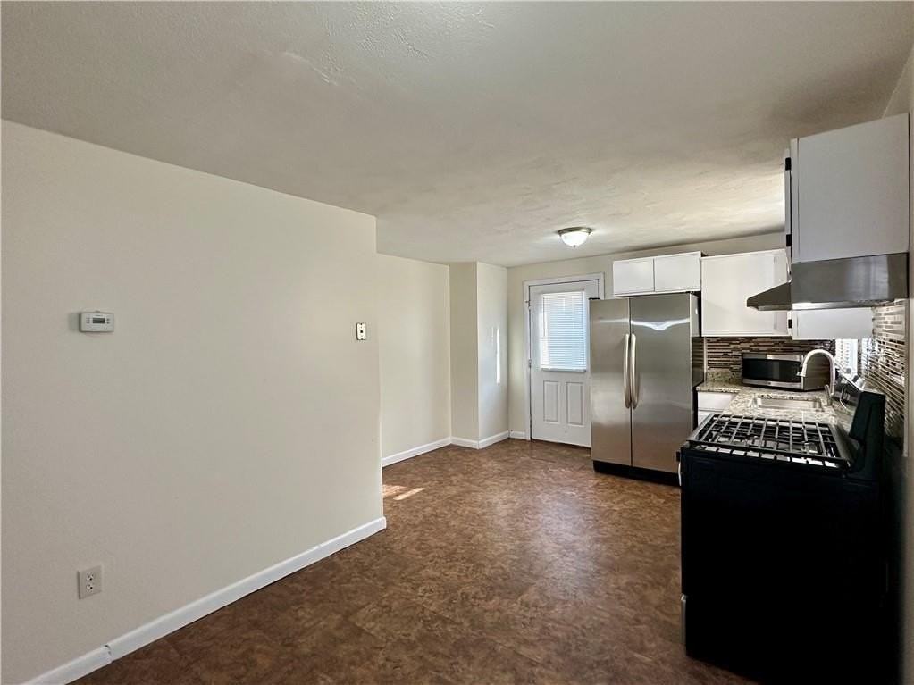 35 Lancashire St - Photo 3 of 14