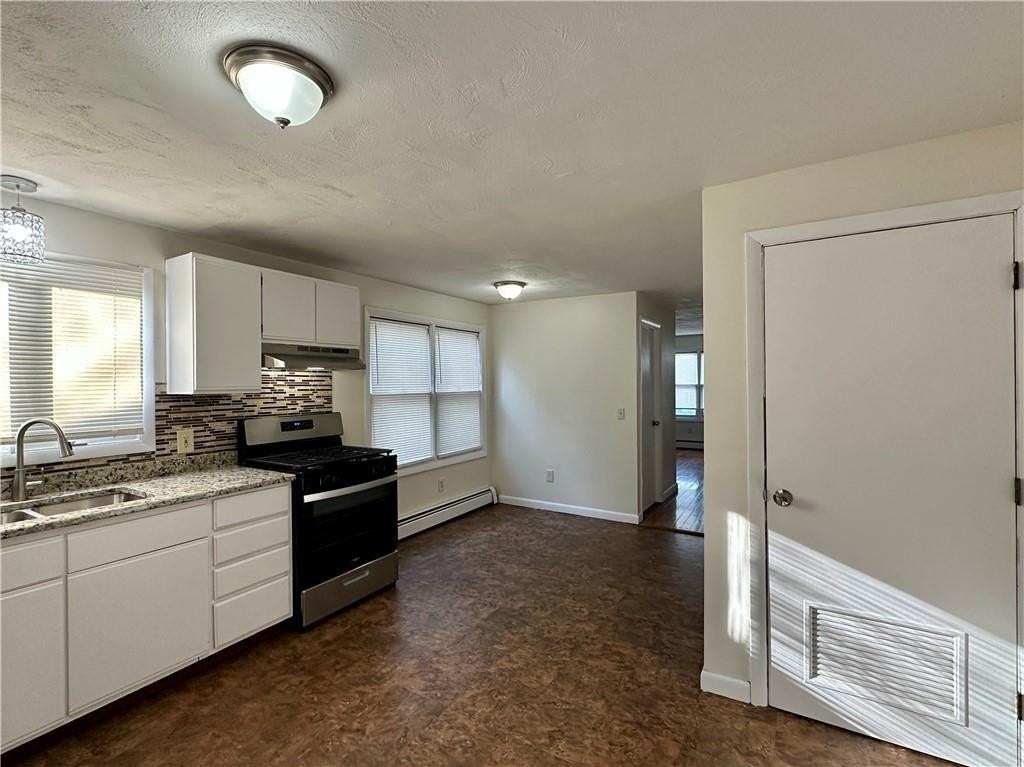 35 Lancashire St - Photo 4 of 14