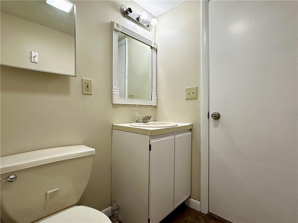 35 Lancashire St - Photo 5 of 14