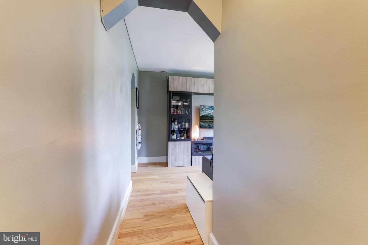 1363 K St Se Apt 201 #201 - Photo 3 of 29