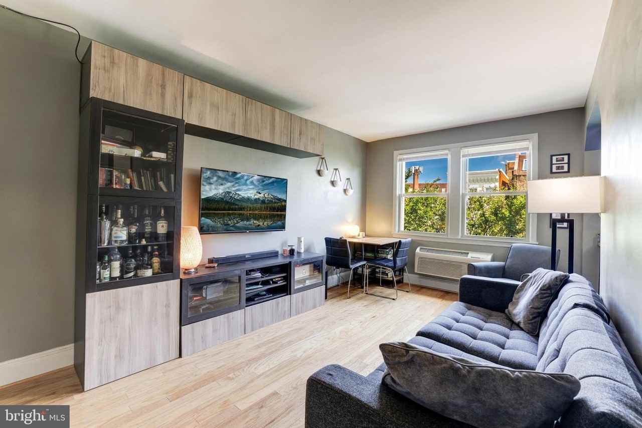 1363 K St Se Apt 201 #201 - Photo 4 of 29