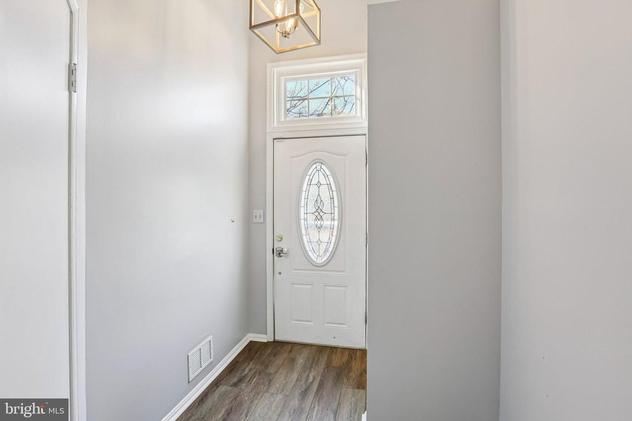 1305 Riverwood Way Unit 322 #322 - Photo 4 of 28