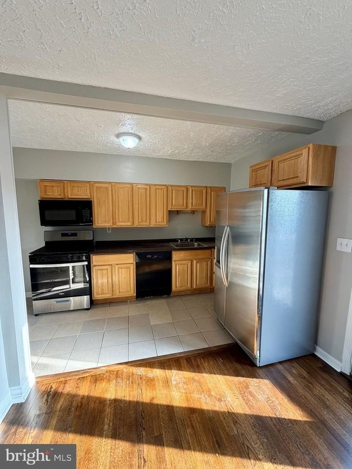 3413 Wallford Dr - Photo 6 of 20