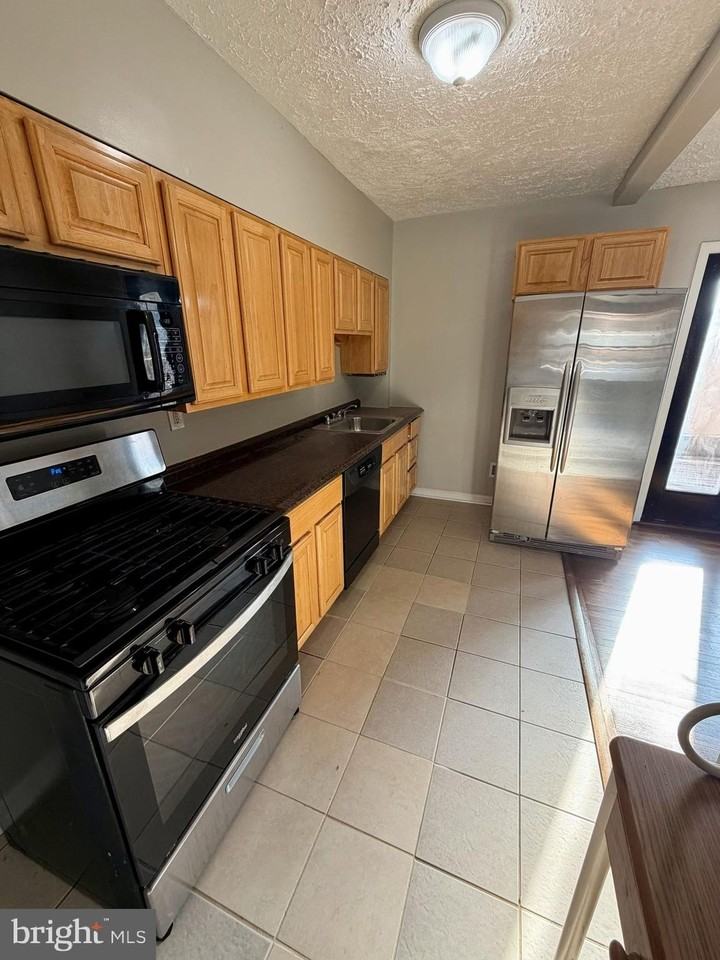 3413 Wallford Dr - Photo 7 of 20