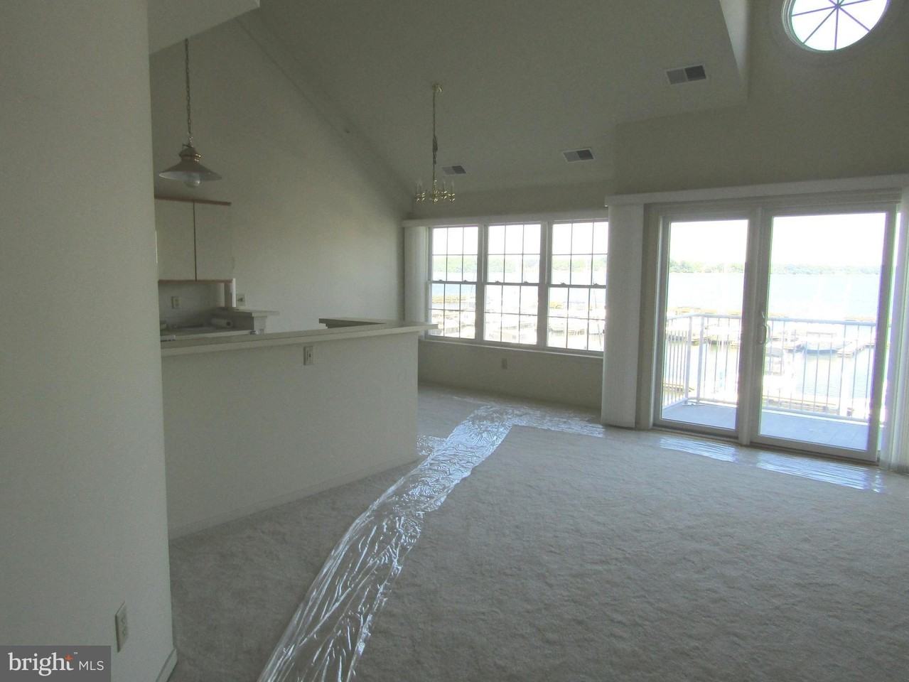 421 Concord St Apt D - Photo 2 of 50