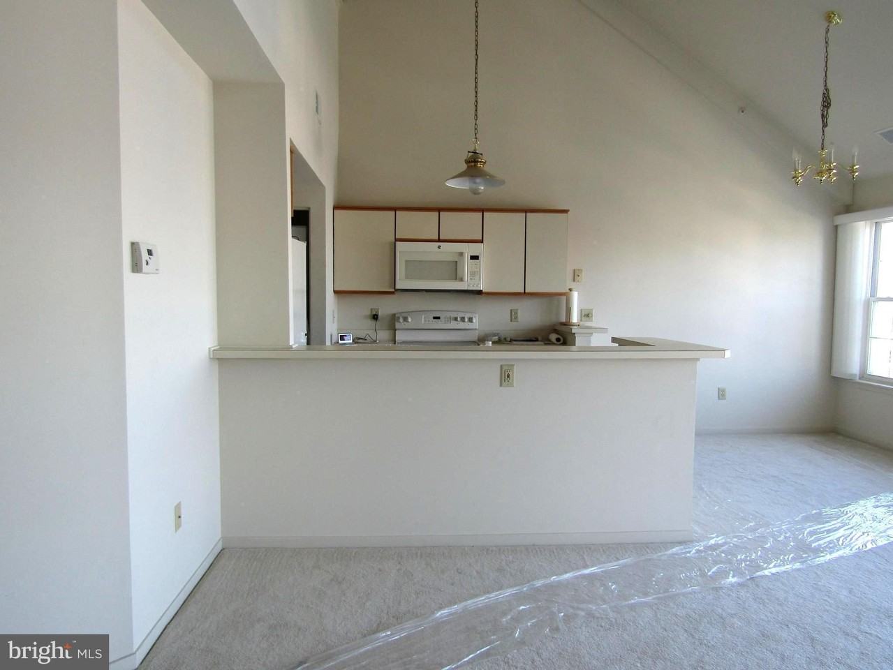 421 Concord St Apt D - Photo 3 of 50