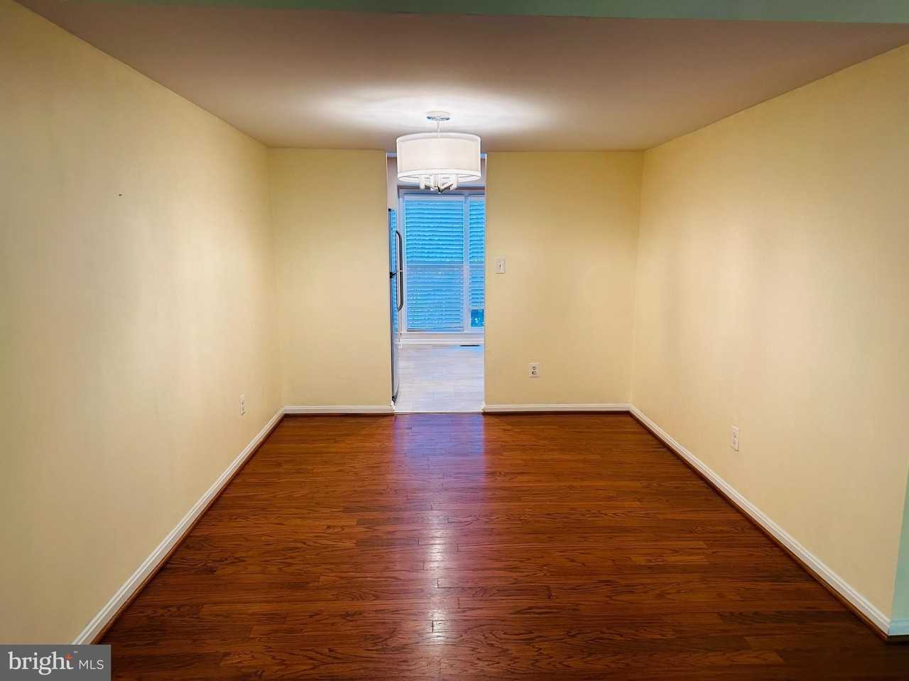 10028 Maple Leaf Dr - Photo 6 of 21