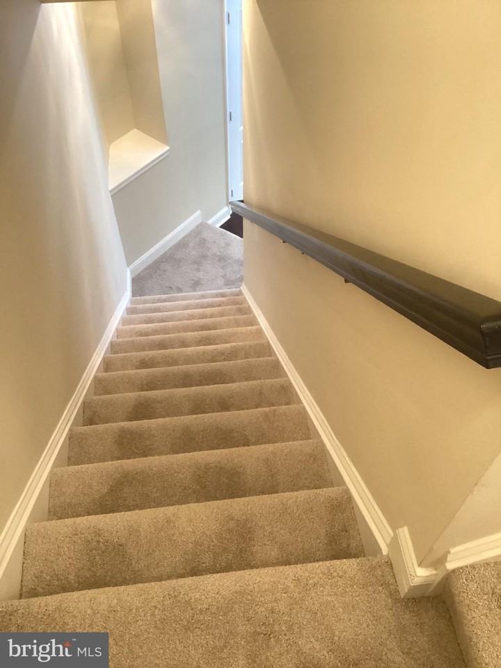 23433 Clarksridge Rd - Photo 4 of 26