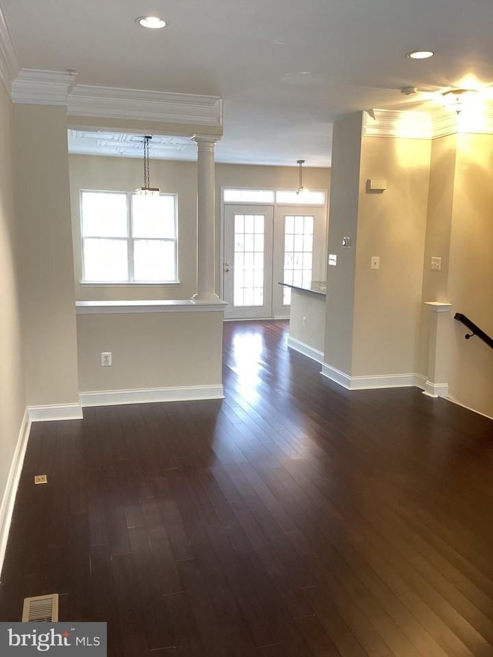 23433 Clarksridge Rd - Photo 5 of 26