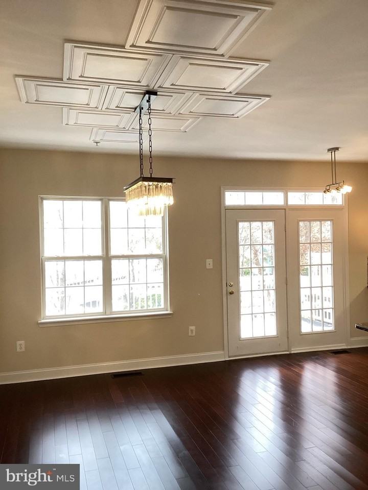 23433 Clarksridge Rd - Photo 6 of 26