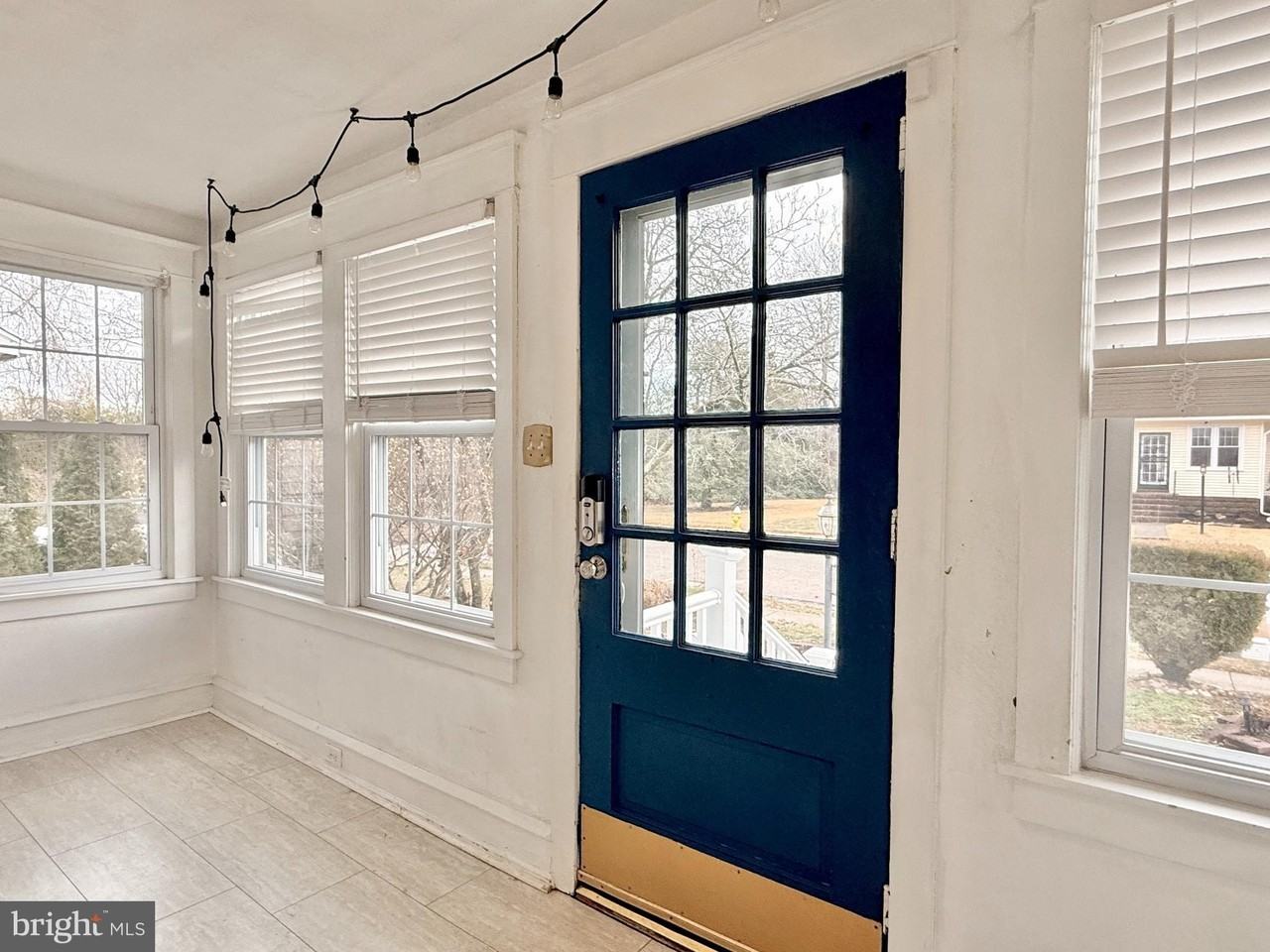 7041 Harvey Ave - Photo 3 of 29