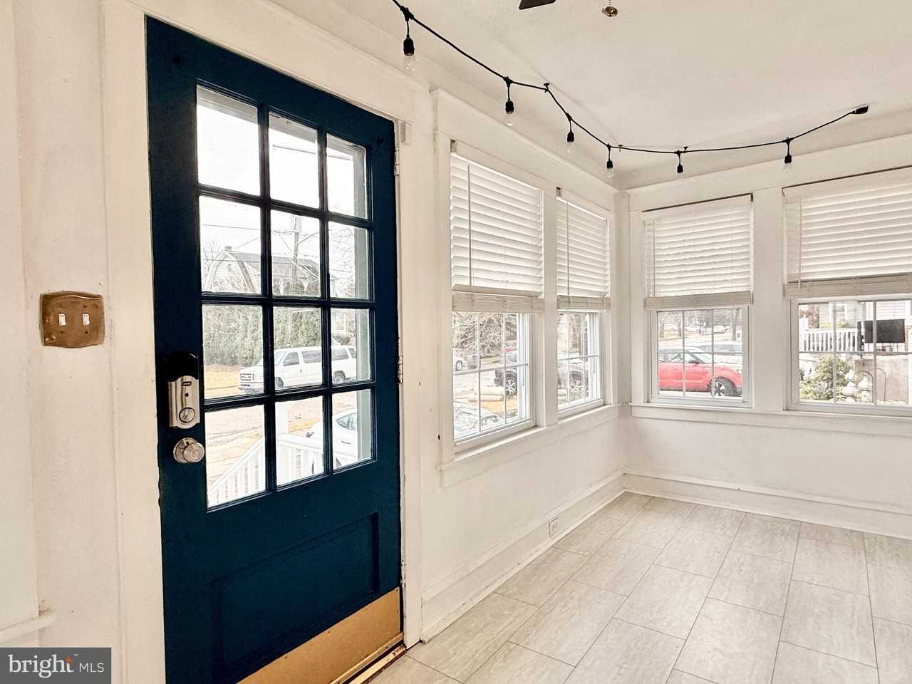 7041 Harvey Ave - Photo 4 of 29