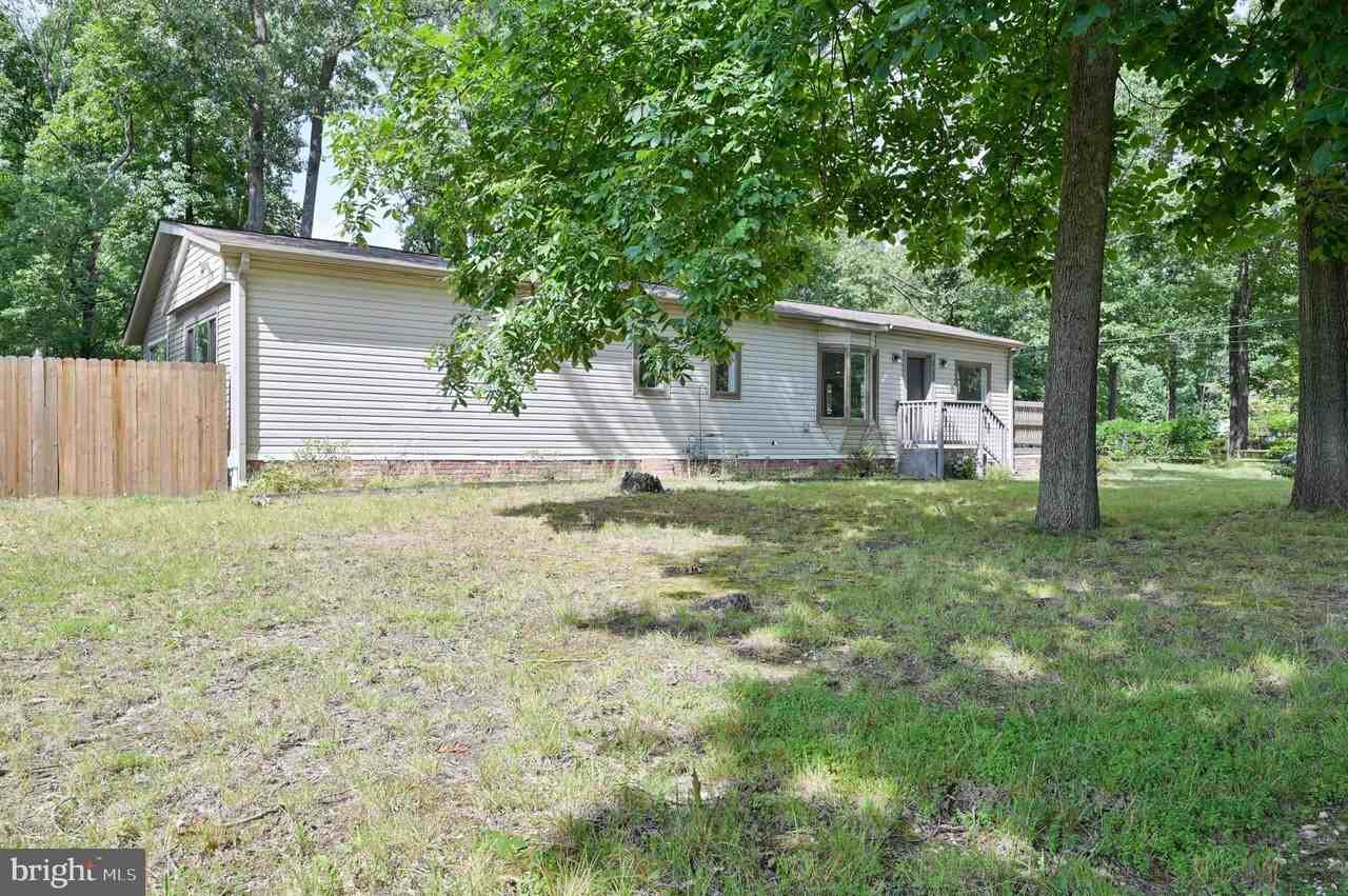 2722 Sunset Ave - Photo 3 of 33