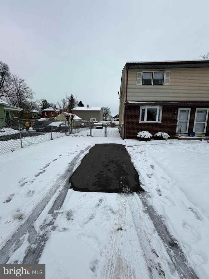 122 Annabelle Ave - Photo 2 of 44