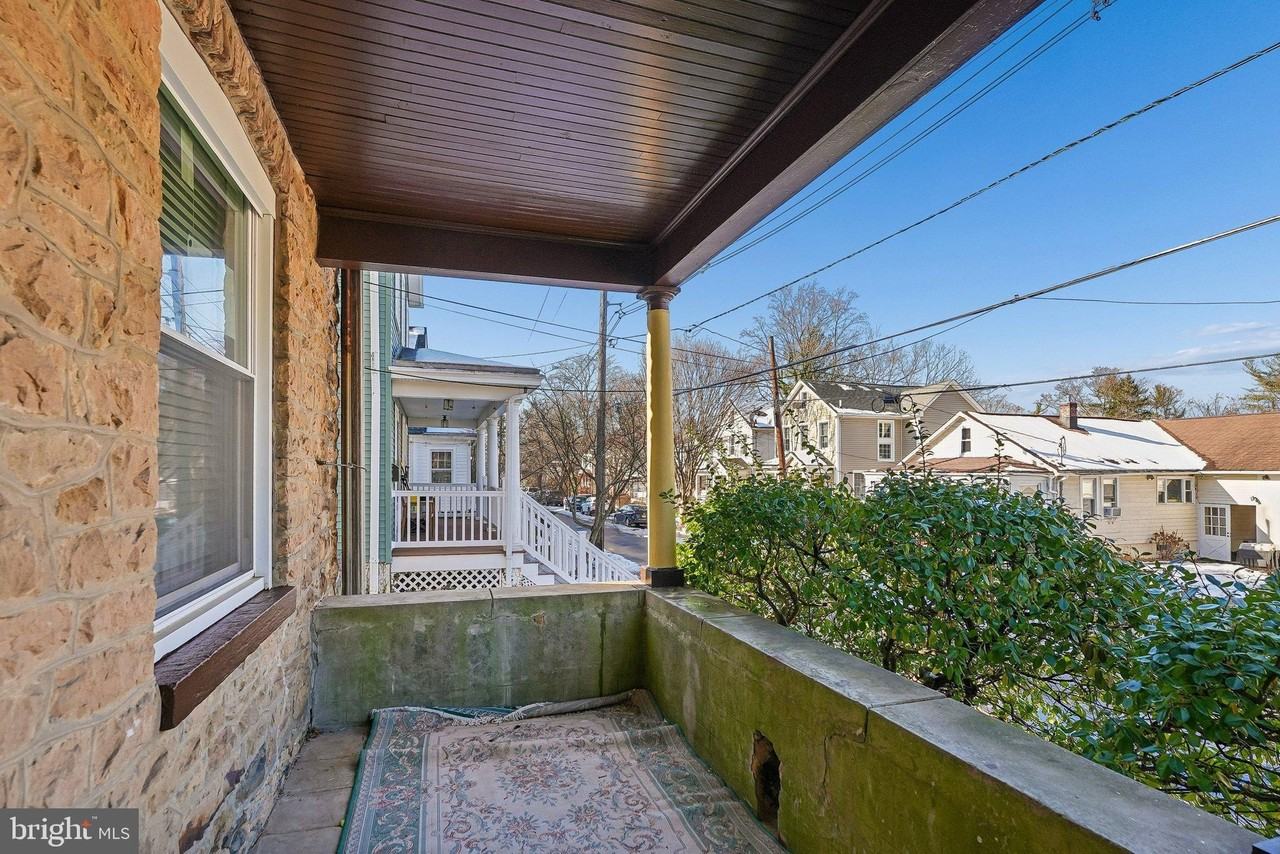 92 Leigh Ave - Photo 3 of 39