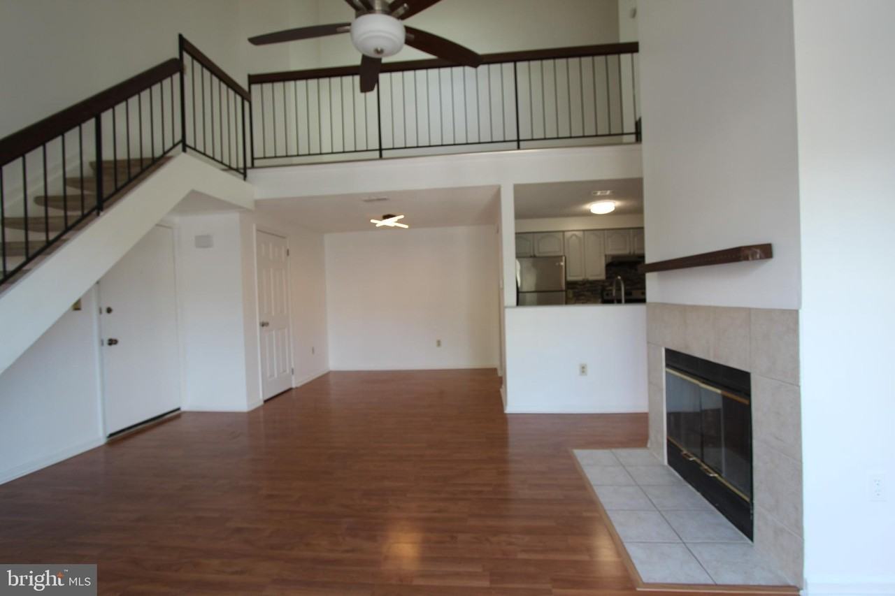 7714 Tamarron Dr - Photo 3 of 27