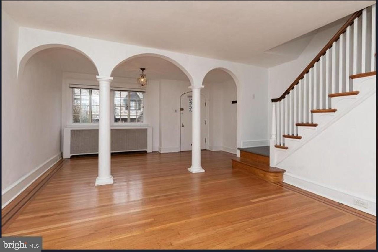 3410 W Penn St - Photo 5 of 20