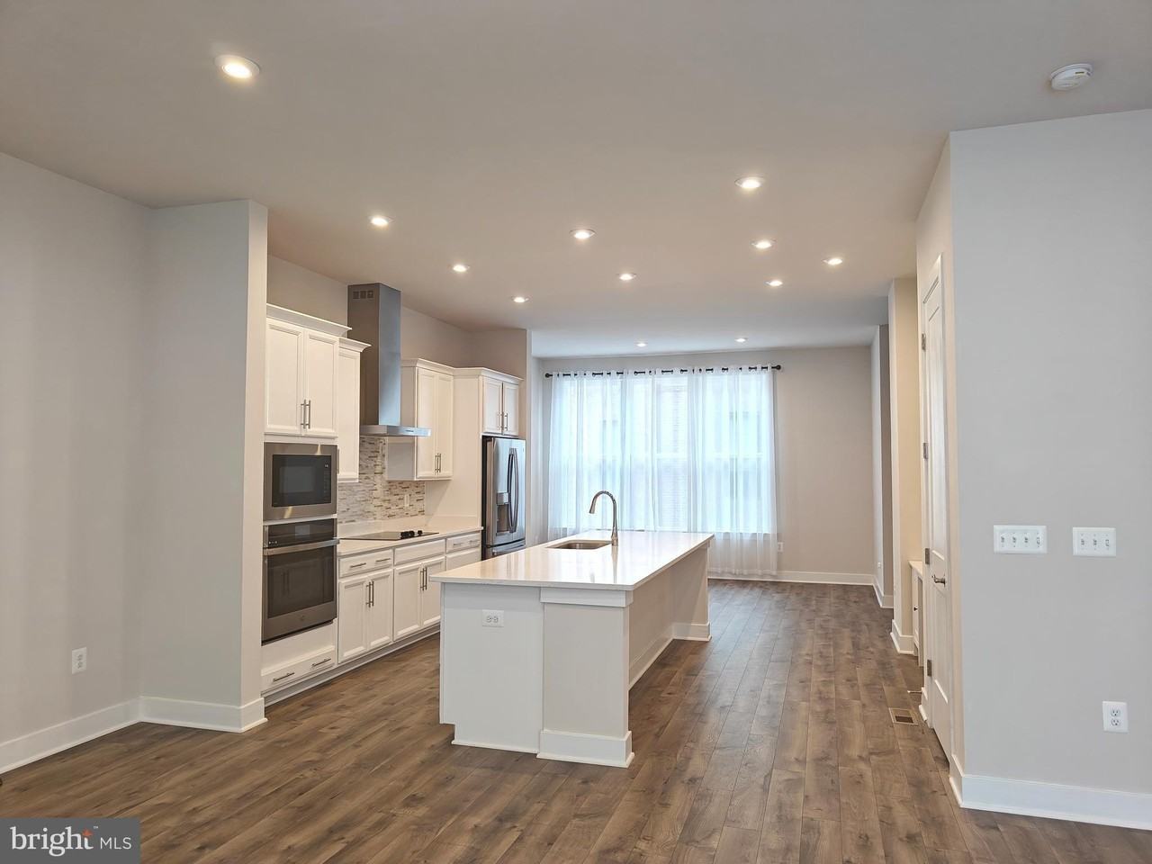 2393 Liberty Loop - Photo 7 of 44