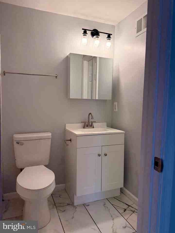 4303 Pembrook Village Dr Unit 15 #15 - Photo 5 of 14