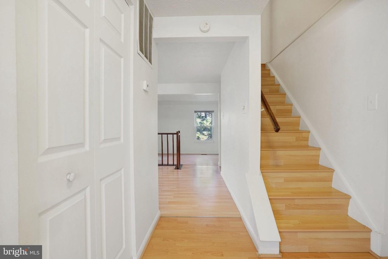 6515 Field Master Dr - Photo 4 of 47