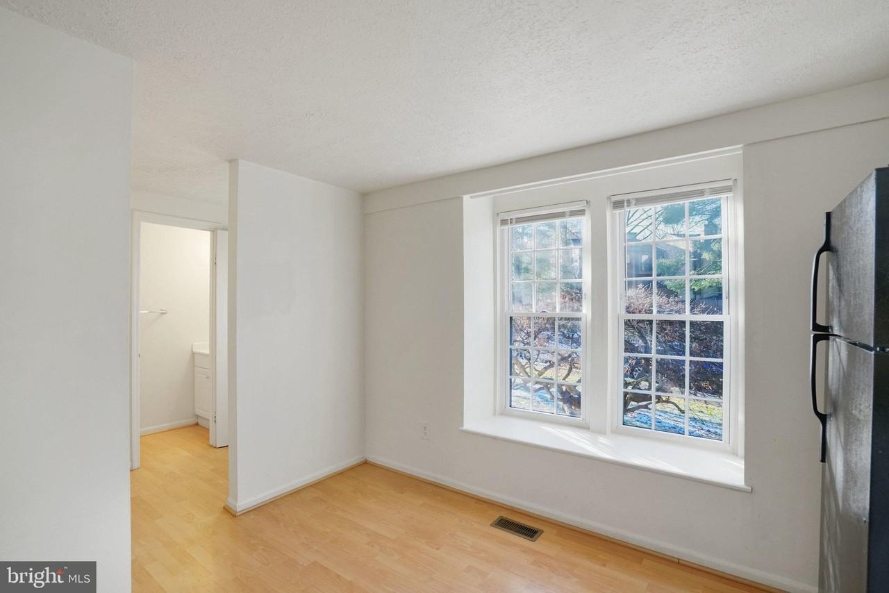 6515 Field Master Dr - Photo 5 of 47