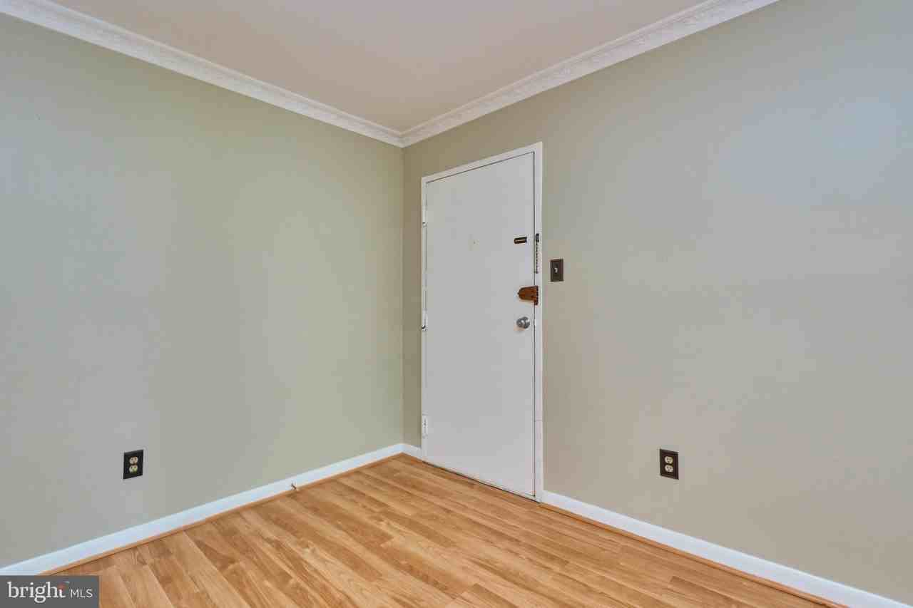 8302 Tobin Rd Apt 11 #11 - Photo 5 of 32