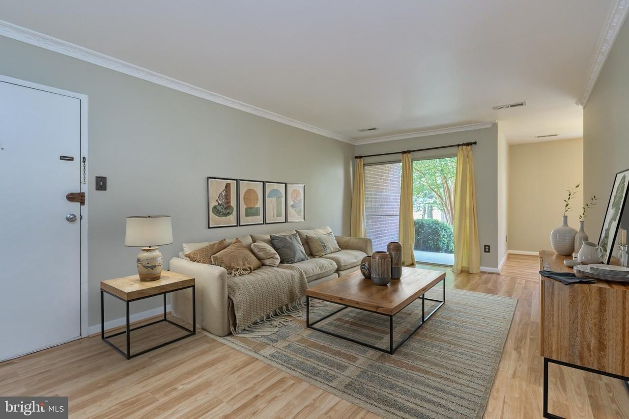 8302 Tobin Rd Apt 11 #11 - Photo 7 of 32