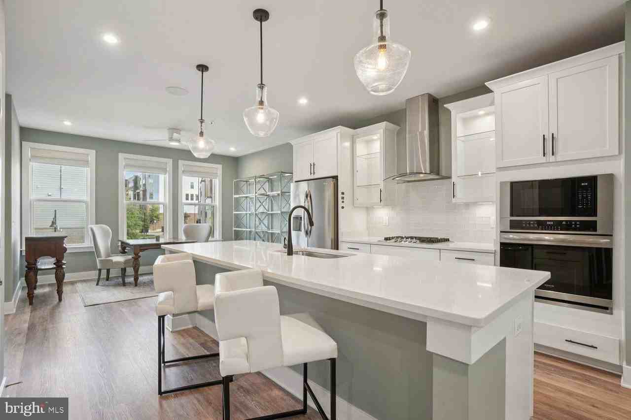 1641 Bandit Loop - Photo 2 of 48