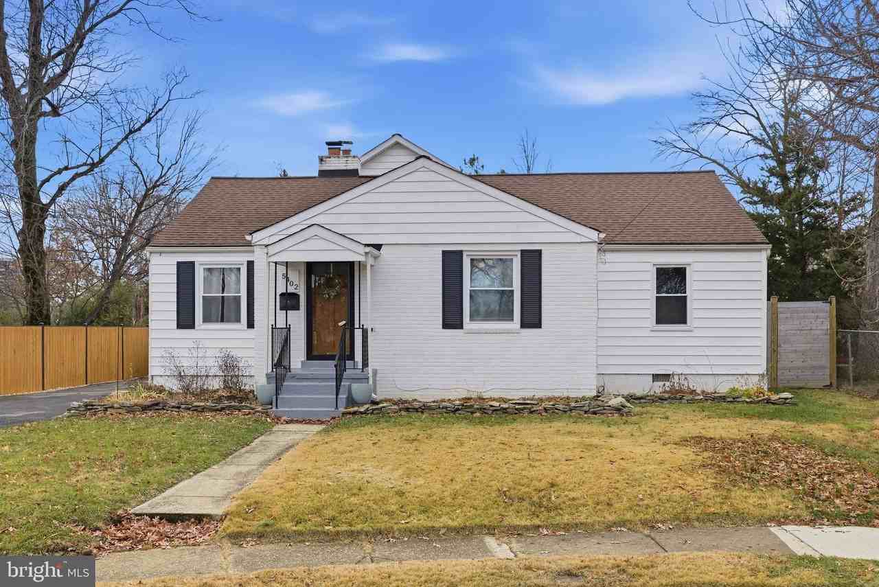 5402 S 12th St - Photo 2 of 42