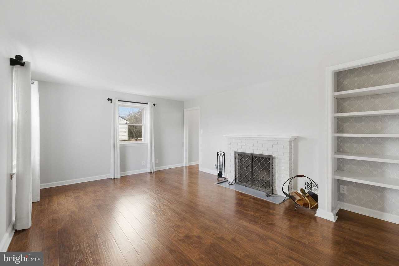 5402 S 12th St - Photo 4 of 42