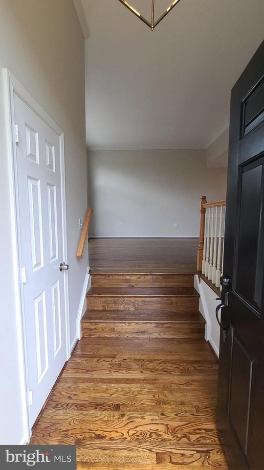 20346 Brentmeade Ter - Photo 4 of 27