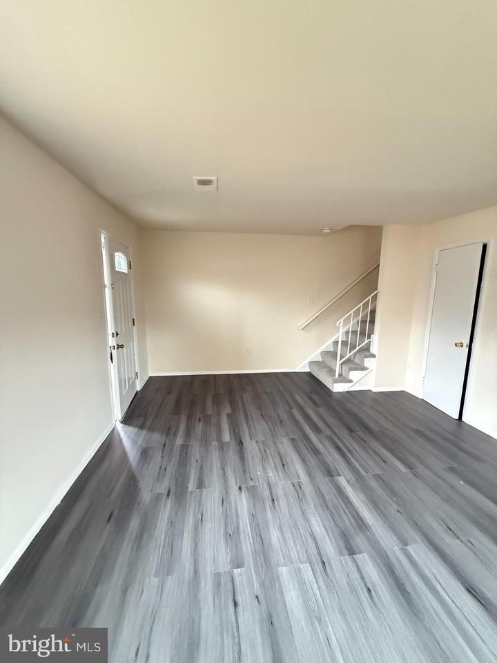 3519 Buffalo Ct - Photo 3 of 14