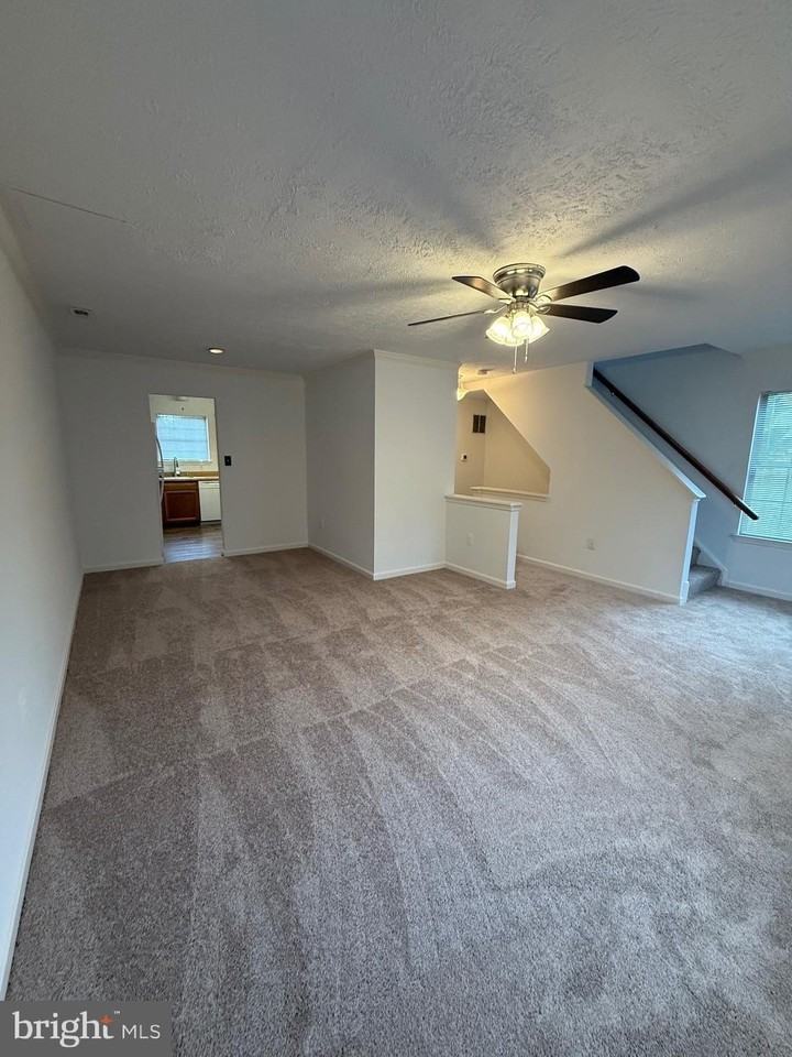 402 Shaw Ct - Photo 6 of 25