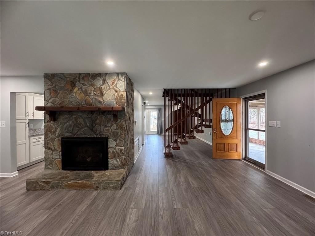 4566 Starmount Rd - Photo 4 of 49