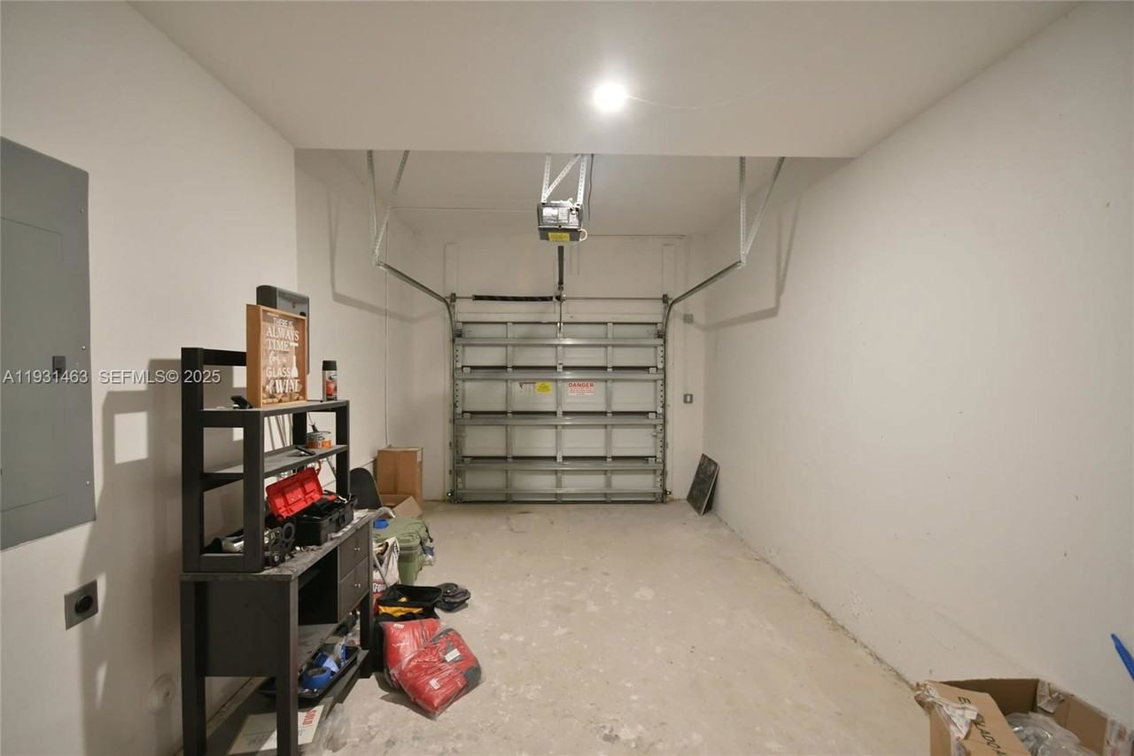 1339 Nw 2nd Ln - Photo 6 of 8