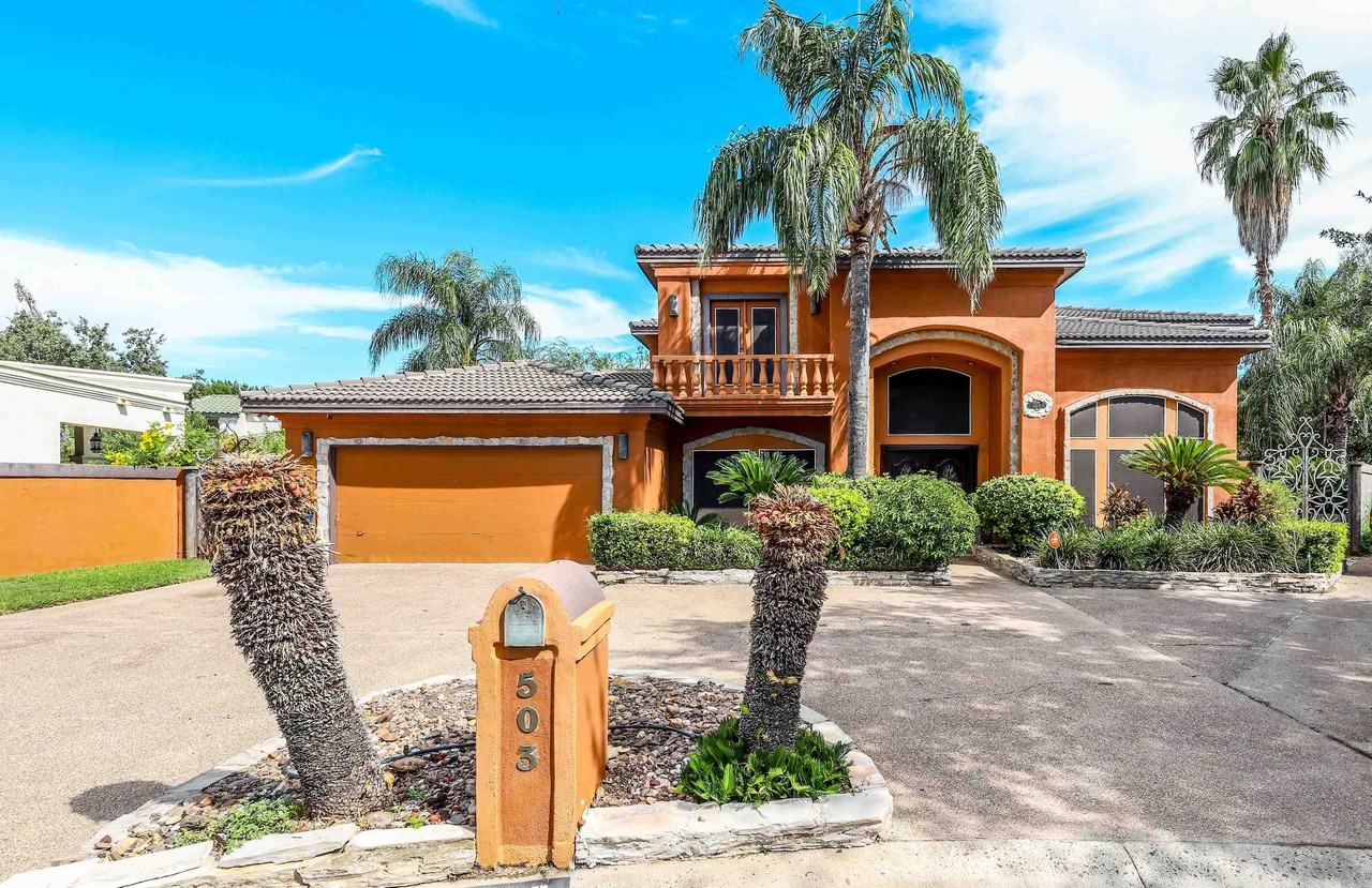 503 W Avon Ct - Photo 3 of 40