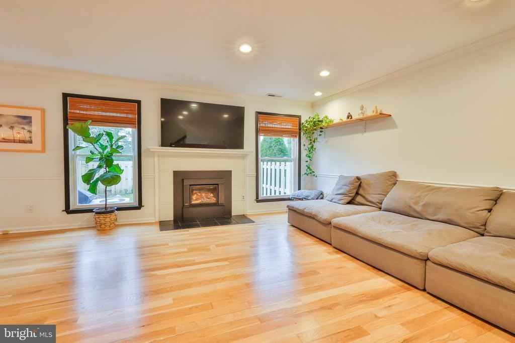 173 Wildflower Cir - Photo 3 of 37