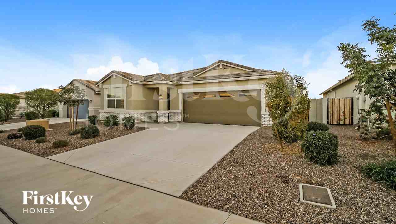 18443 W Artemisa Ave - Photo 2 of 16