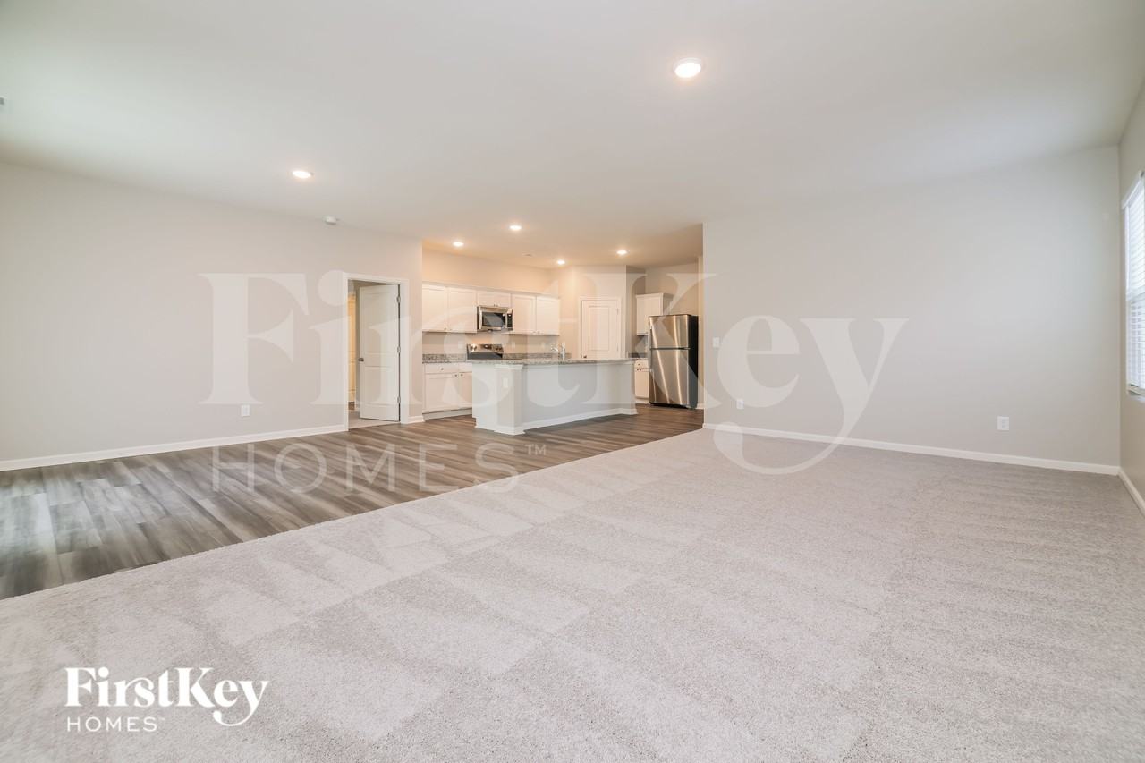 120 N Keatts Winner Ct - Photo 3 of 16