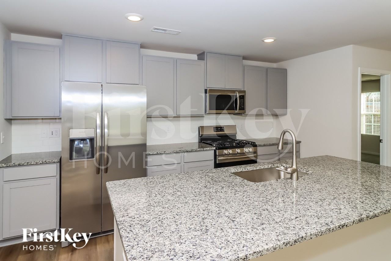 206 Brentwood Dr - Photo 5 of 16