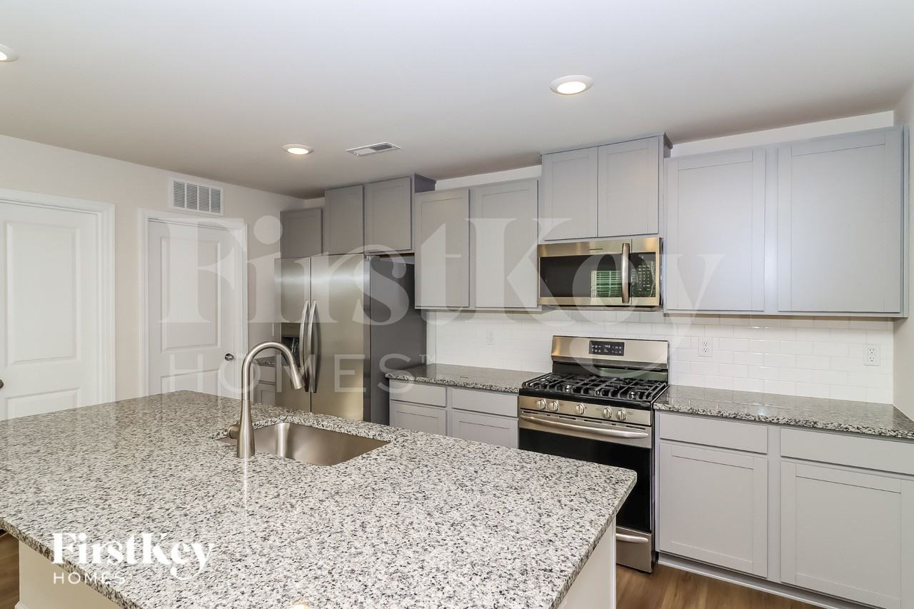 206 Brentwood Dr - Photo 6 of 16