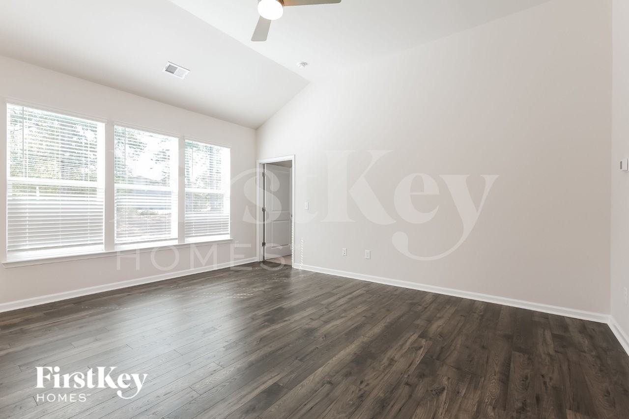 1111 Mission Hill Ln - Photo 3 of 16