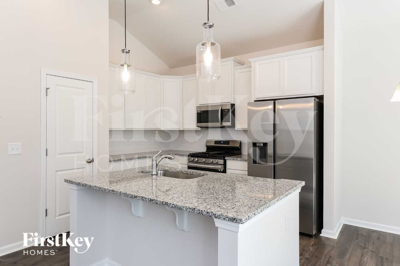 1111 Mission Hill Ln - Photo 5 of 16