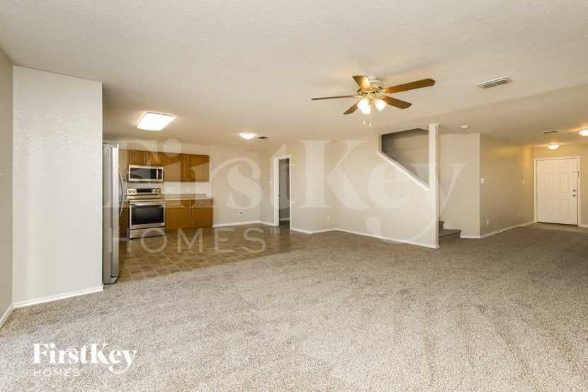 4522 Safe Hbr - Photo 4 of 15