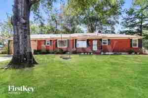 featured image of 4205 Charleswood Ave