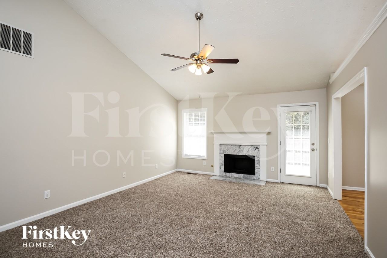 4425 Red Rock Pt - Photo 3 of 15